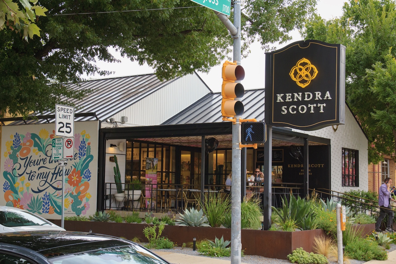 Kendra Scott  Opens Yellow Rose Store on South Congress