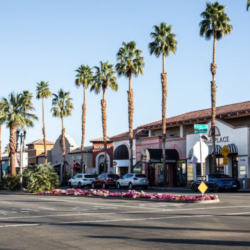 El Paseo image