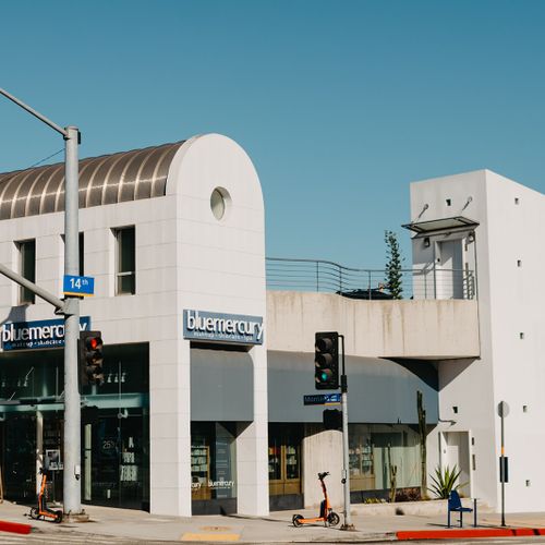 Montana Ave image